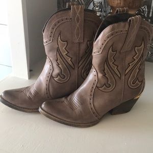 Taupe Western booties. Like new